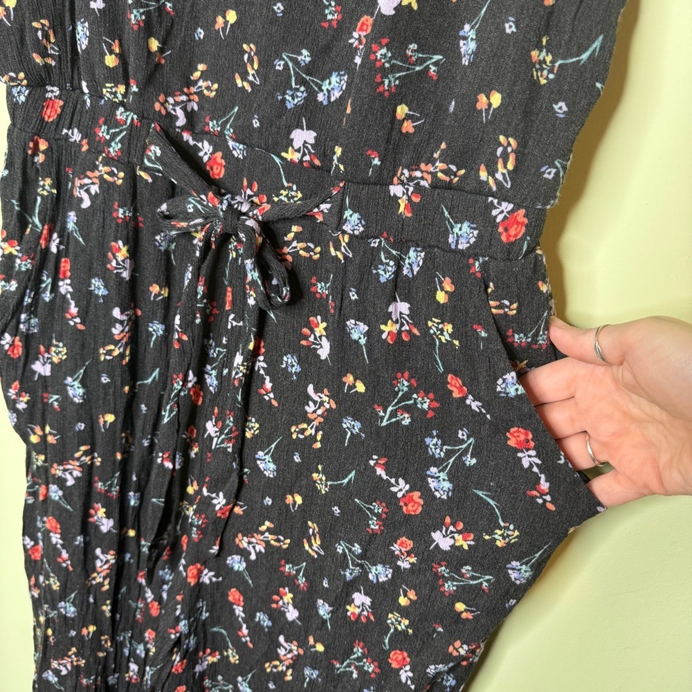 Black Floral Jumpsuit tie waist - Picture 4 of 6